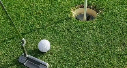 为什么高尔夫比赛主办方要买「一杆进洞」险？