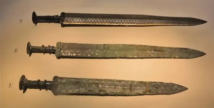 为什么侠客都是「仗剑天涯」而不是「仗刀天涯」？