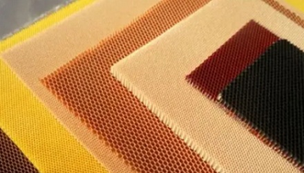 为啥说造飞机要用上吨的「纸」？