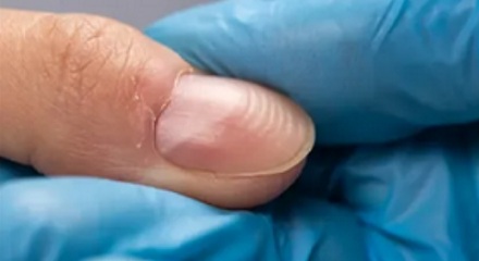 网恋对象只发一张手照，能看出多少信息？