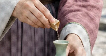 为什么古装剧都喜欢在酒里下毒，而不是在茶里？